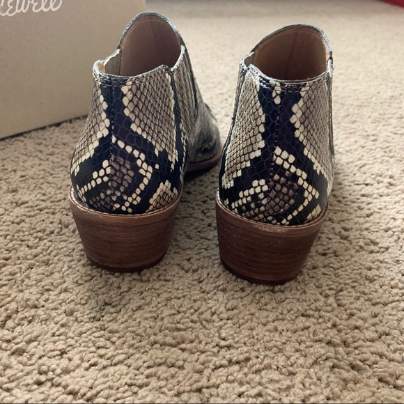 NEW Madewell Sonia Chelsea Snakeskin Print Boot - Picture 14 of 16